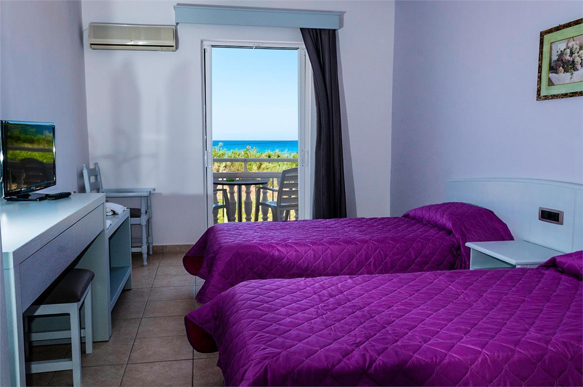 Tom & John Center Aparthotel Tsilivi  Exterior photo