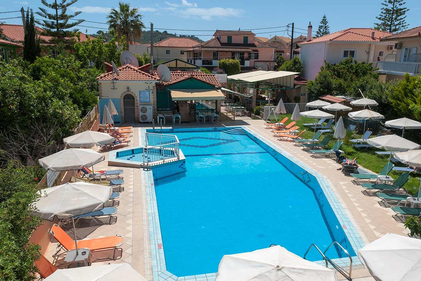 Tom & John Center Aparthotel Tsilivi  Exterior photo